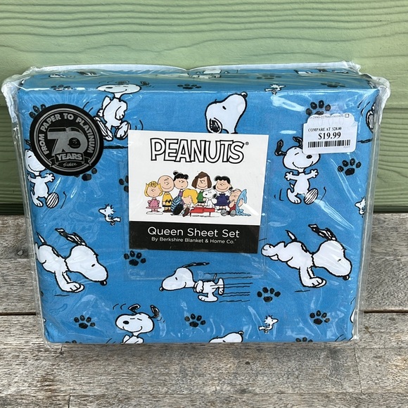 Peanuts Queen Sheet Set - Picture 2 of 2